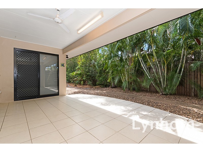 66 Seabrook Circuit, Bushland Beach QLD 4818