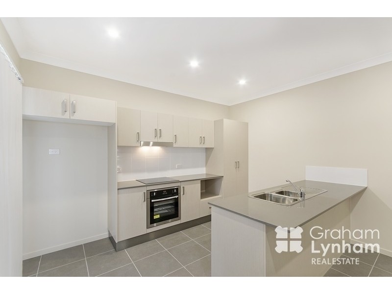 2/5 Rennot Court, Kelso QLD 4815