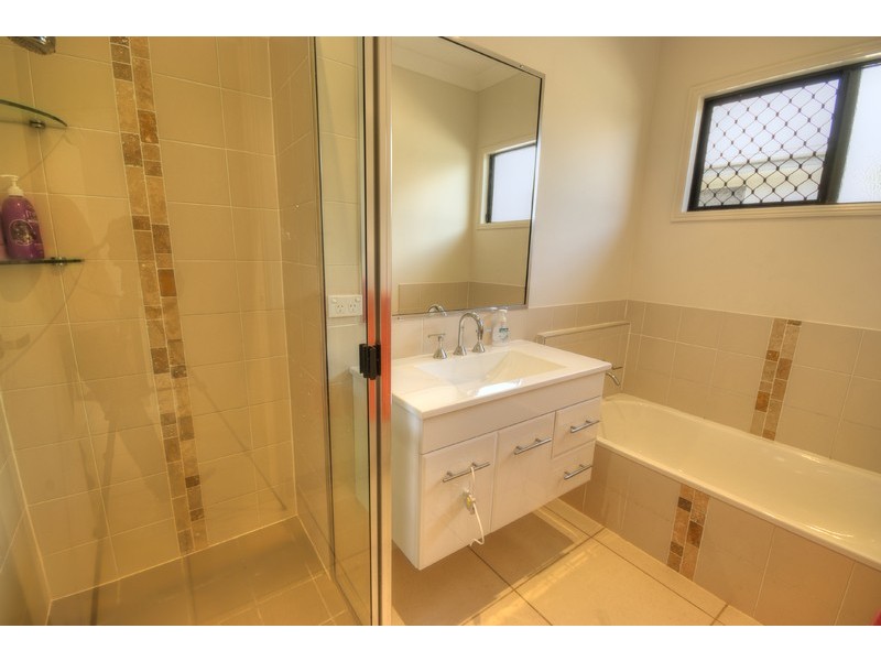 17 Dugong Crescent, Mount Louisa QLD 4814