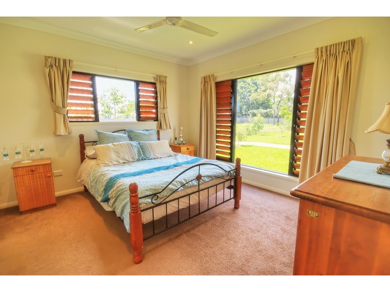 17 Dugong Crescent, Mount Louisa QLD 4814