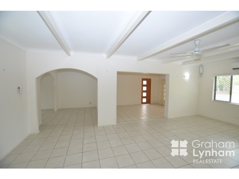 19 Renecol Avenue, Rasmussen QLD 4815