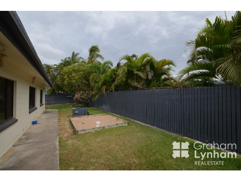 19 Renecol Avenue, Rasmussen QLD 4815