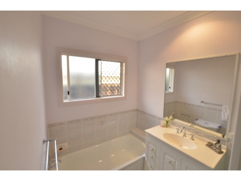 11 Ellesons Place, Douglas QLD 4814