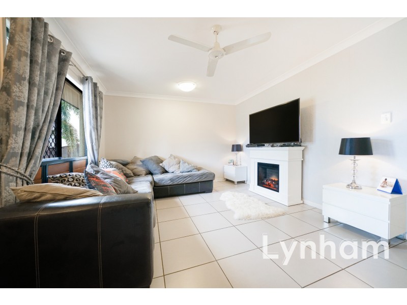 19 Fitzallan Street, Bushland Beach QLD 4818