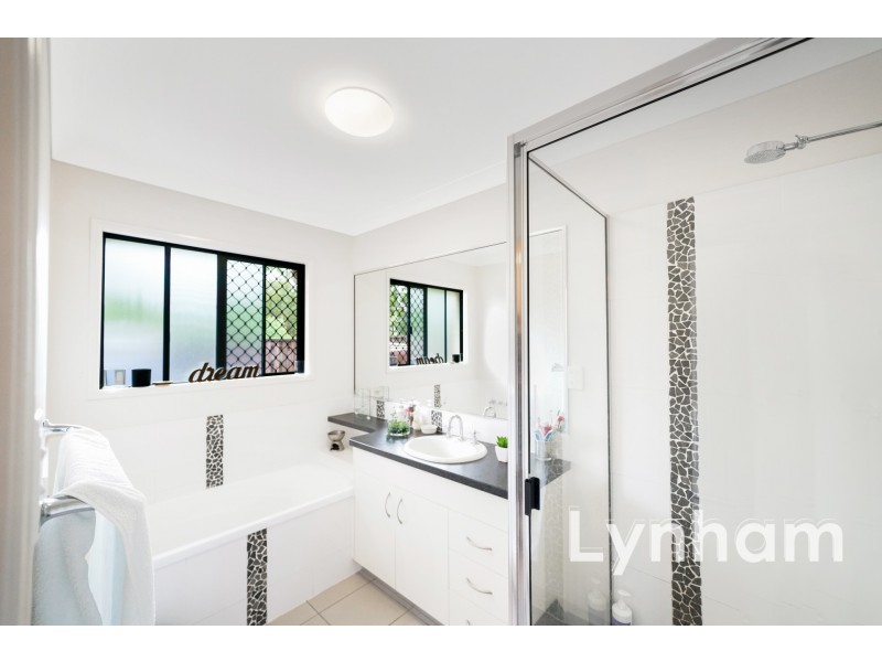 19 Fitzallan Street, Bushland Beach QLD 4818