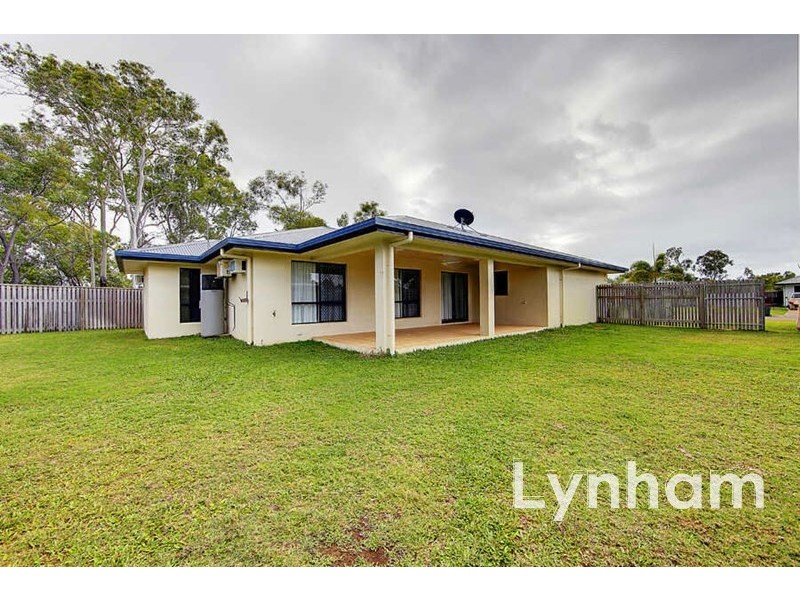 19 Fitzallan Street, Bushland Beach QLD 4818