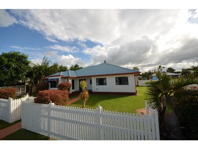 1 Marita Court, Bushland Beach QLD 4818