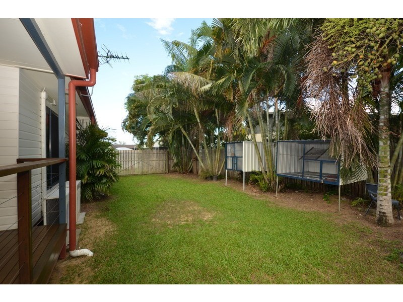 1 Marita Court, Bushland Beach QLD 4818