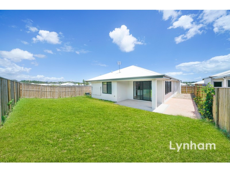 5 Gilling Court, Bushland Beach QLD 4818