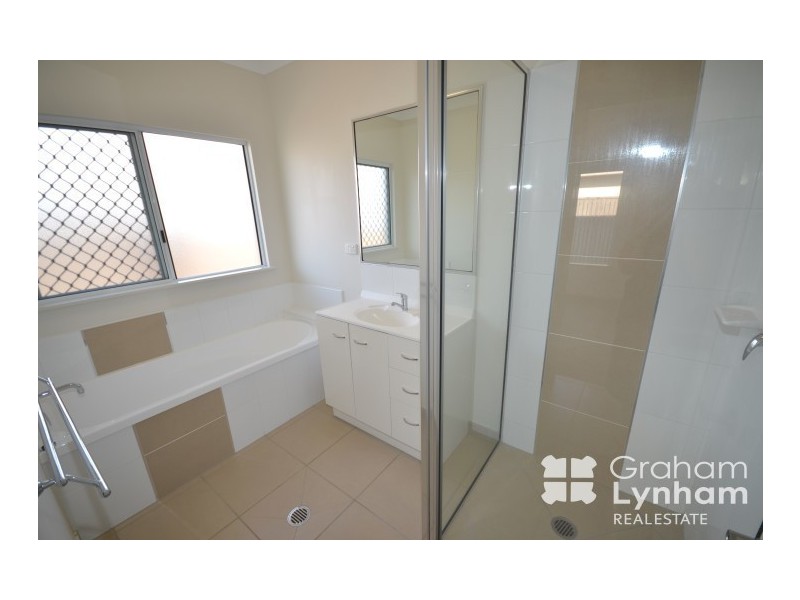 6 Channel Street, Bushland Beach QLD 4818