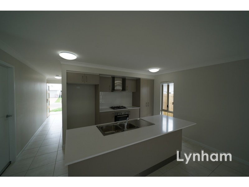 17 Bulla Place, Kelso QLD 4815