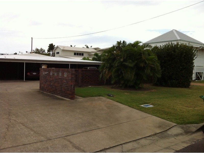 4/55 Cook Street, North Ward QLD 4810