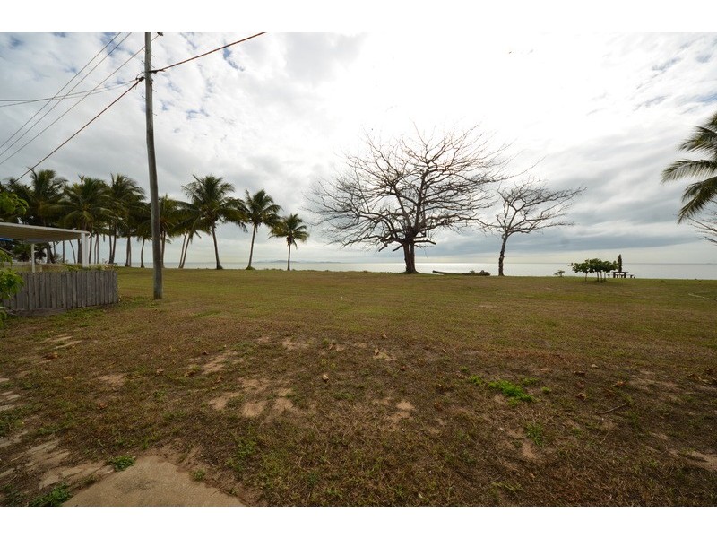 29 Cay Street, Saunders Beach QLD 4818