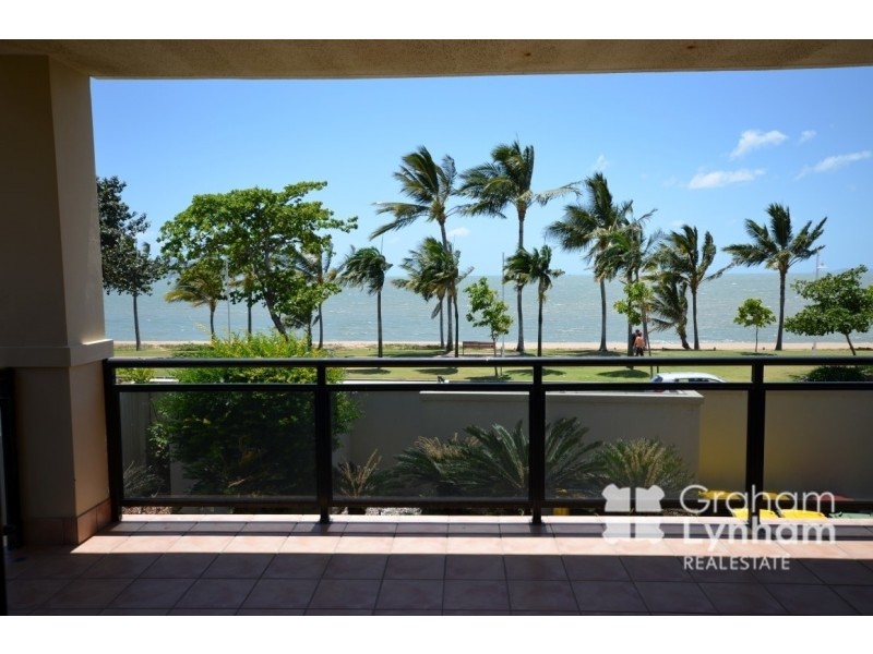 2/103 The Strand, North Ward QLD 4810