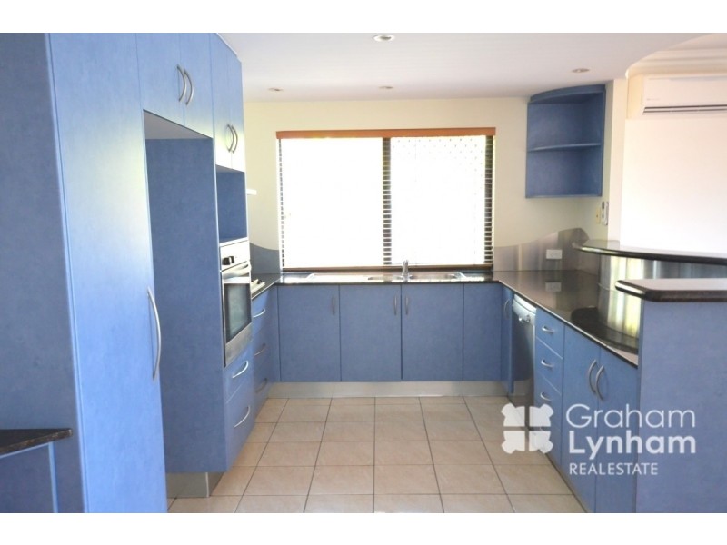 2/103 The Strand, North Ward QLD 4810