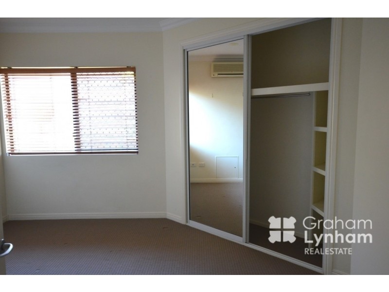 2/103 The Strand, North Ward QLD 4810