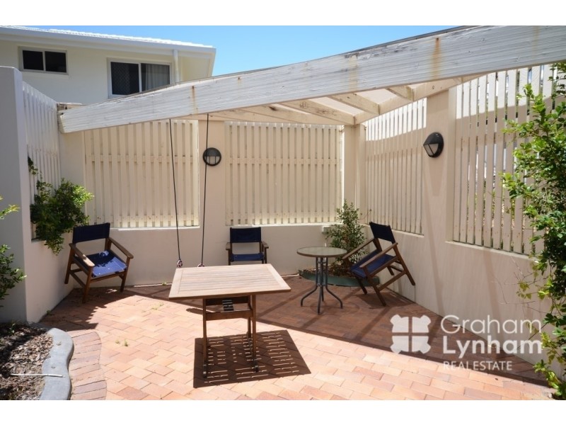 2/103 The Strand, North Ward QLD 4810