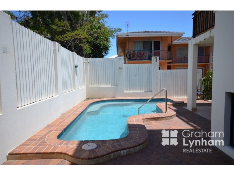 2/103 The Strand, North Ward QLD 4810