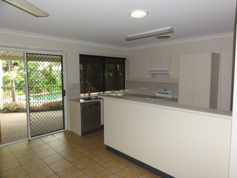 31 Lambert Street, Kirwan QLD 4817