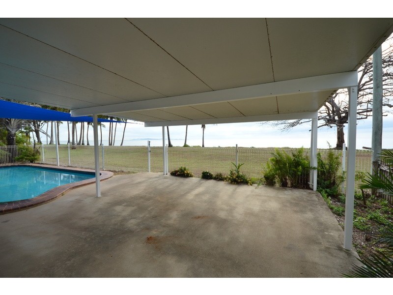 27 Cay Street, Saunders Beach QLD 4818