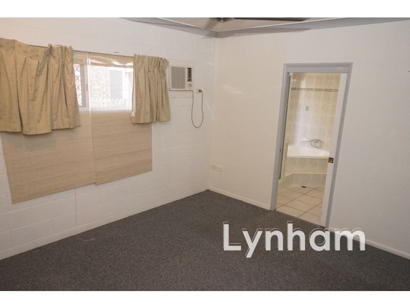 8 Eaton Circuit, Kirwan QLD 4817