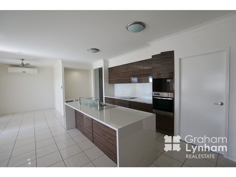 15 Bilbao Place, Bushland Beach QLD 4818