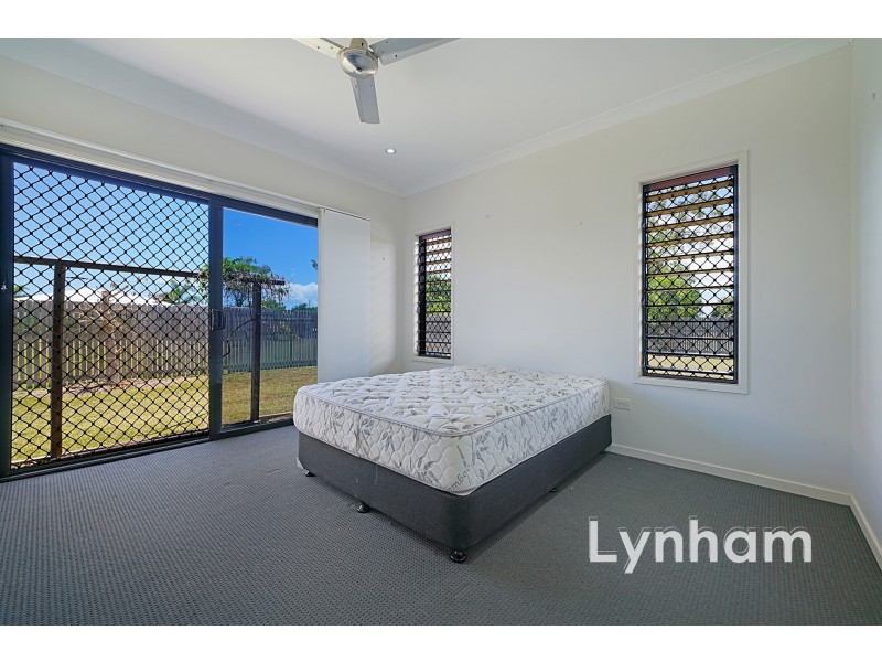 17 Beach Oak Drive, Mount Low QLD 4818