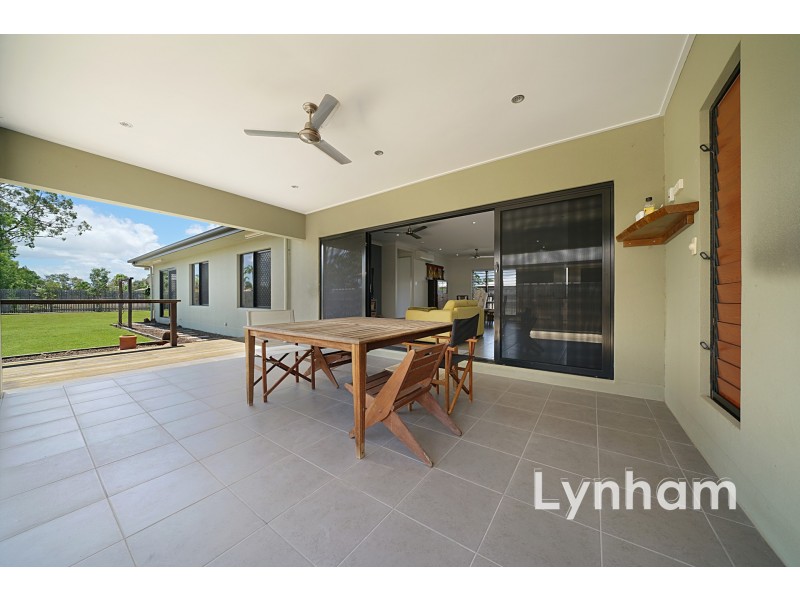 17 Beach Oak Drive, Mount Low QLD 4818