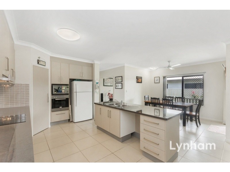 23 Hillock Crescent, Bushland Beach QLD 4818