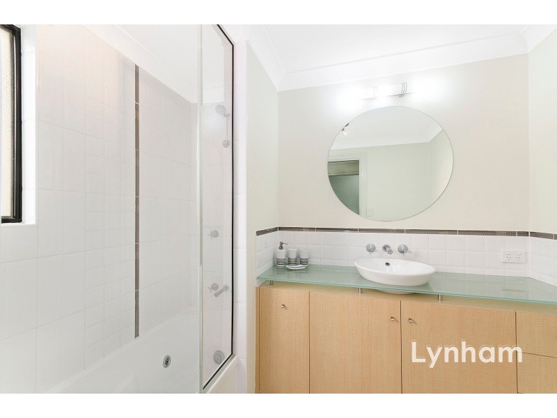 201/9 Anthony Street, South Townsville QLD 4810