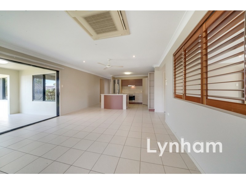 10 Cassidy Street, Bushland Beach QLD 4818