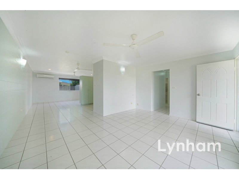 27 Amber Avenue, Rasmussen QLD 4815