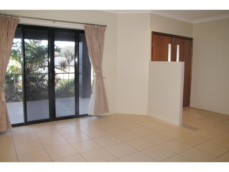 26 Lockyer Place, Mount Louisa QLD 4814