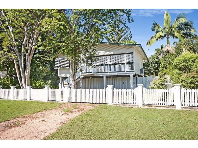 19 Parry Street, Belgian Gardens QLD 4810