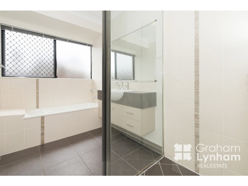 4 Cassidy Street, Bushland Beach QLD 4818