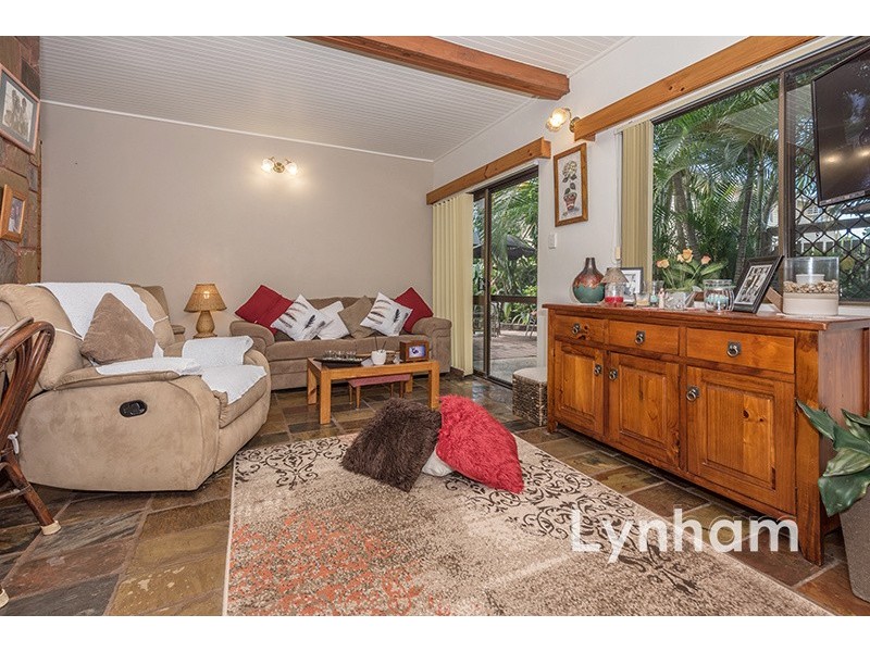 10 Viles Street, Rosslea QLD 4812