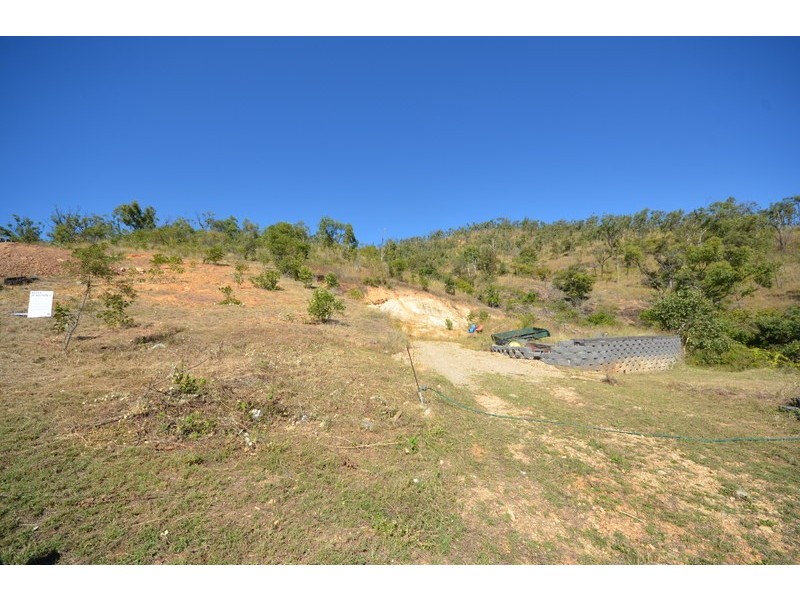 9 Mont Blanc, Mount Louisa QLD 4814