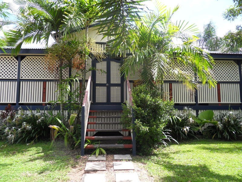 47 Hughes Street, Hermit Park QLD 4812