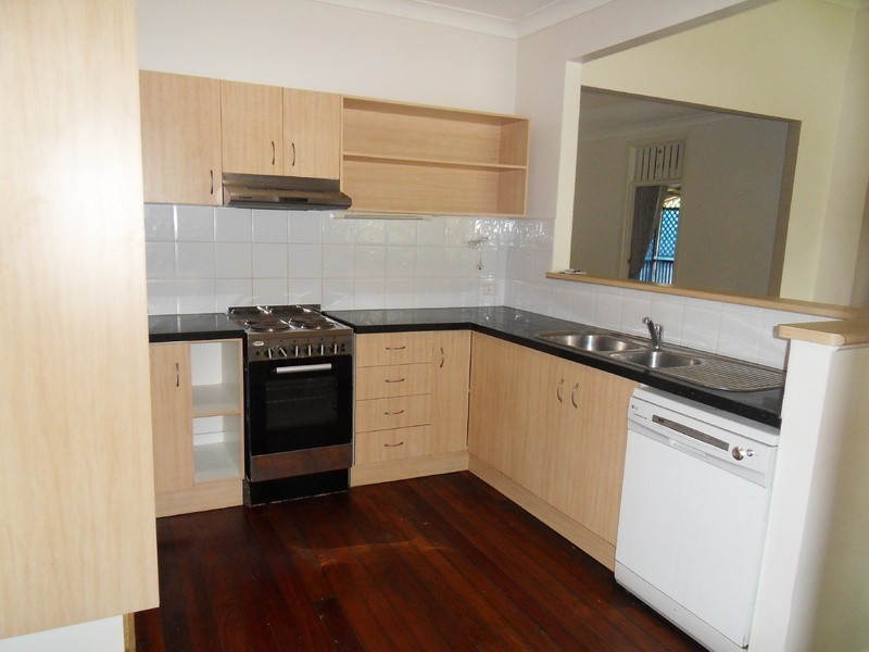 47 Hughes Street, Hermit Park QLD 4812