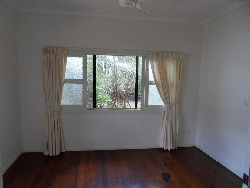 47 Hughes Street, Hermit Park QLD 4812