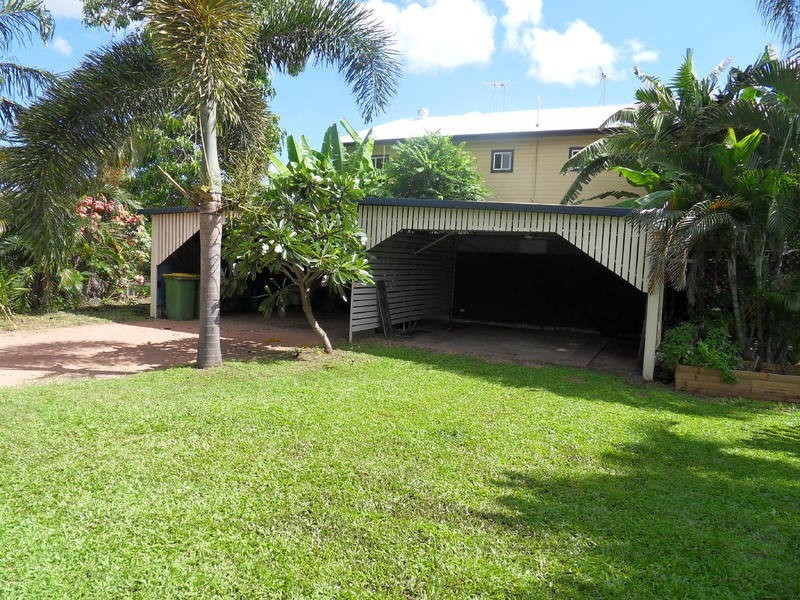 47 Hughes Street, Hermit Park QLD 4812