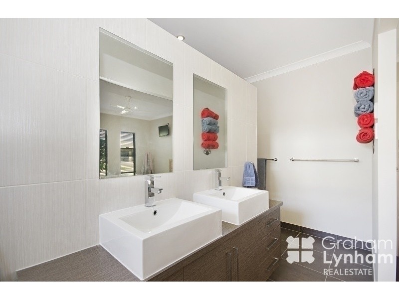 14 Ashmore Crescent, Burdell QLD 4818