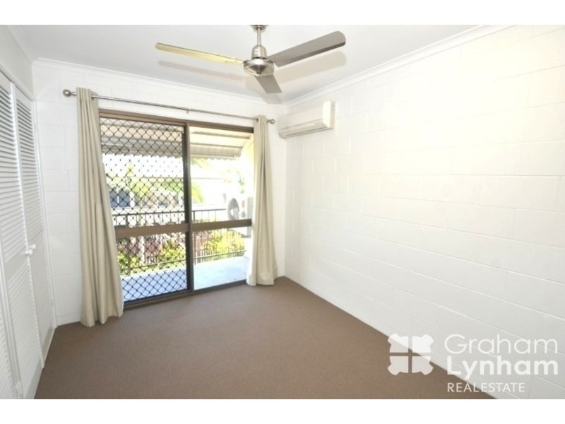 2/146 Queens Road, Hermit Park QLD 4812