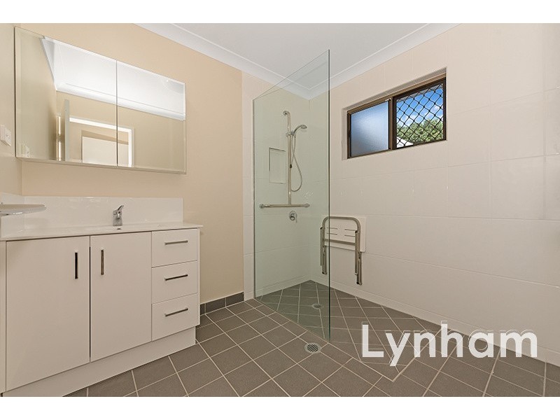 52 Whitsunday Drive, Kirwan QLD 4817