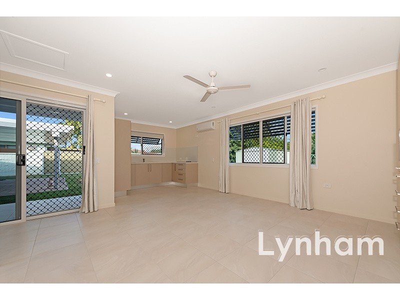 52 Whitsunday Drive, Kirwan QLD 4817