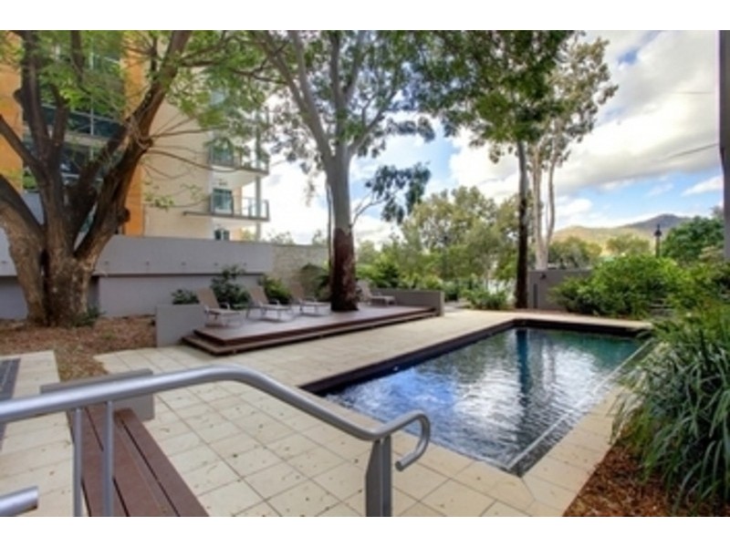 13/1 Sporting Drive, Kirwan QLD 4817