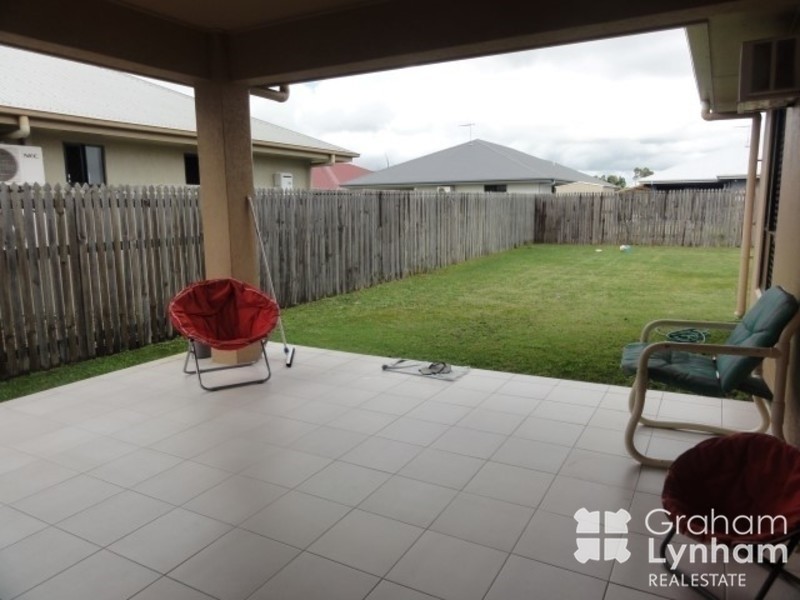 25 Tipperary Street, Mount Low QLD 4818