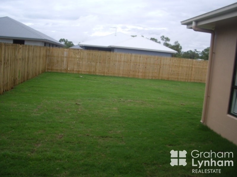 25 Tipperary Street, Mount Low QLD 4818