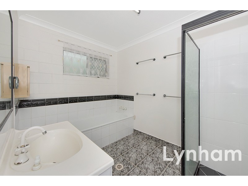 30 Barnett Street, Mount Louisa QLD 4814