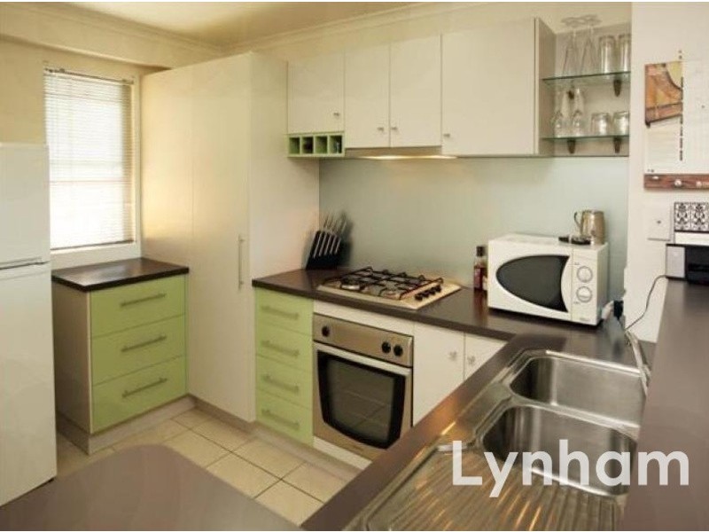 4/11 Stanley Street, Townsville City QLD 4810